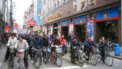 China se mueve en bicicleta, su medio de transporte popular
