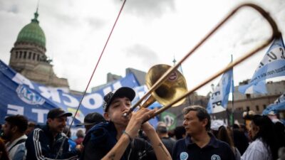 Quine quiere oir que oiga: Se realiza el tercer paro general contra las políticas de ajuste del gobierno de Milei