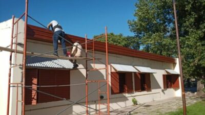 Municipios y comunas cordobesas recibieron más de $ 2.500 millones para obras en los edificios escolares