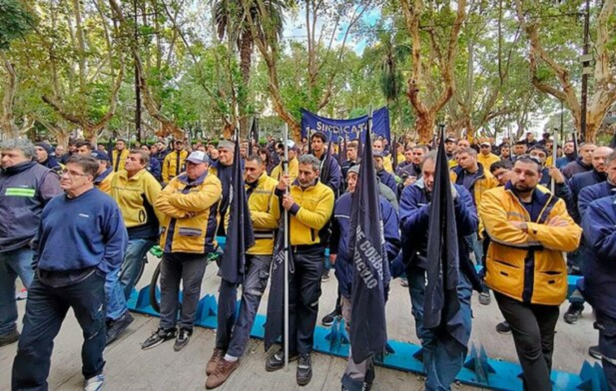 Rosario: Trabajadores postales temen por la privatización del Correo y piden por la recomposición de sus salarios