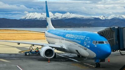 Primero le cortan las patas y después serán las alas: Aerolíneas cierra oficinas comerciales en todo el país