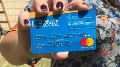 El 28% de los hogares pobres en Córdoba recibe más de cuatro planes sociales