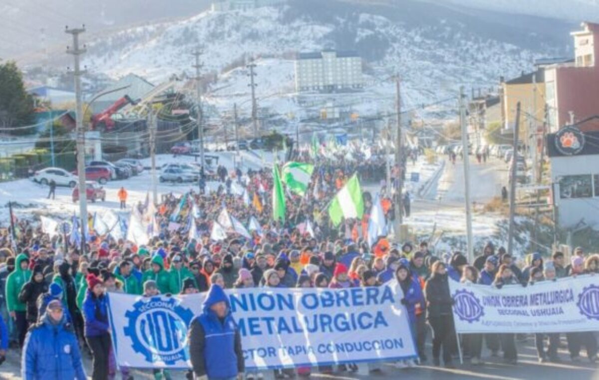 Ushuaia marchó a favor de Tierra del Fuego