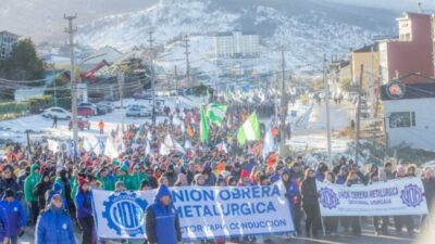 Ushuaia marchó a favor de Tierra del Fuego