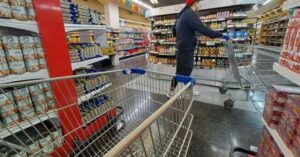 Seis de cada diez supermercados admiten que se están quedando sin clientes