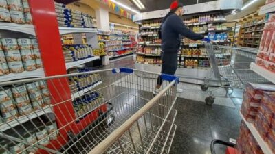 Seis de cada diez supermercados admiten que se están quedando sin clientes