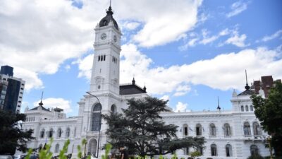 La Plata: el municipio cerró el 2024 con un alto superavit fiscal que superó los $71 mil millones