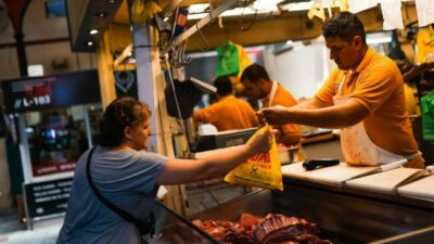 Para no caer en la pobreza, una familia cordobesa debió ganar en abril $ 1.421.088