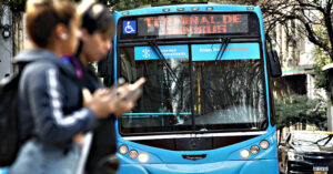 Menos coches, menos pasajeros y menores frecuencias: estado del transporte urbano en Rosario