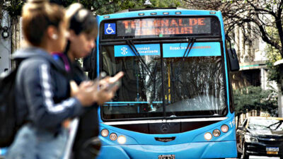 Menos coches, menos pasajeros y menores frecuencias: estado del transporte urbano en Rosario