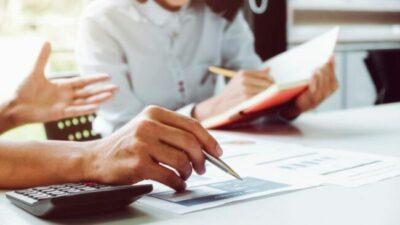 El gobierno avanza contra las indemnizaciones: quién va a aportar para los nuevos fondos de cese laboral