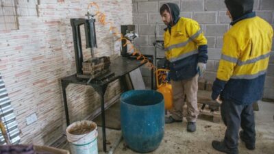 Así son los eco-ladrillos que fabrica Rawson para calefaccionar a la población