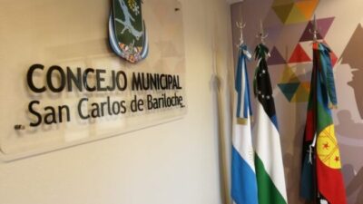 El Concejo Municipal de Bariloche declaró «persona no grata» al presidente Javier Milei
