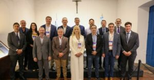 El intendente del Rosario planteó a jefes de gobierno de todo el país un rediseño de las políticas fiscales para el interior