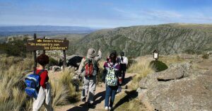 Junio austero: el turismo interno cayó 17%, comparado con los feriados de 2024