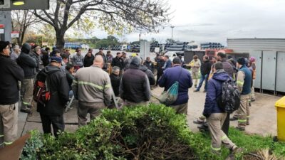 Más de 100 familias en riesgo de quedar en la calle por el ajuste en Acindar