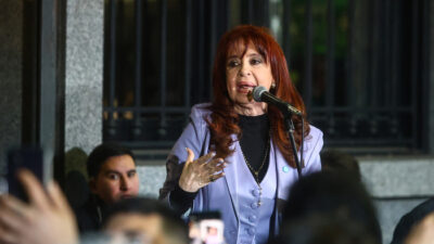 «Un cepo al voto popular»: más de 500 intendentes rechazaron la proscripción de Cristina Kirchner