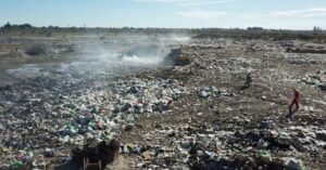 Las industrias generan 11 millones de toneladas anuales de basura y solo el 10% recibe el tratamiento adecuado