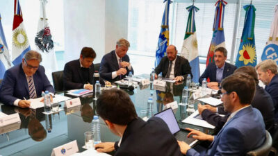 Los gobernadores quieren volver a discutir cómo se reparte la plata entre la Nación y las provincias