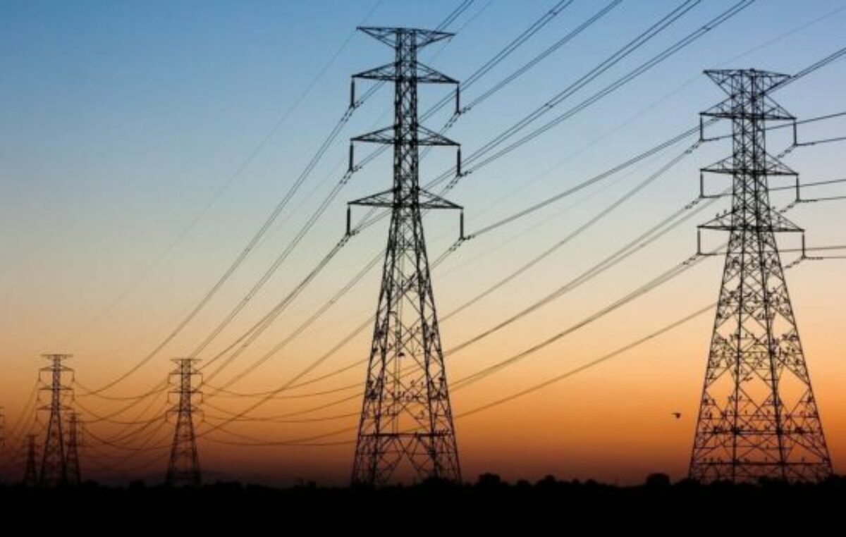 El consumo de energía eléctrica en Argentina cayó al nivel de la pandemia en 2021