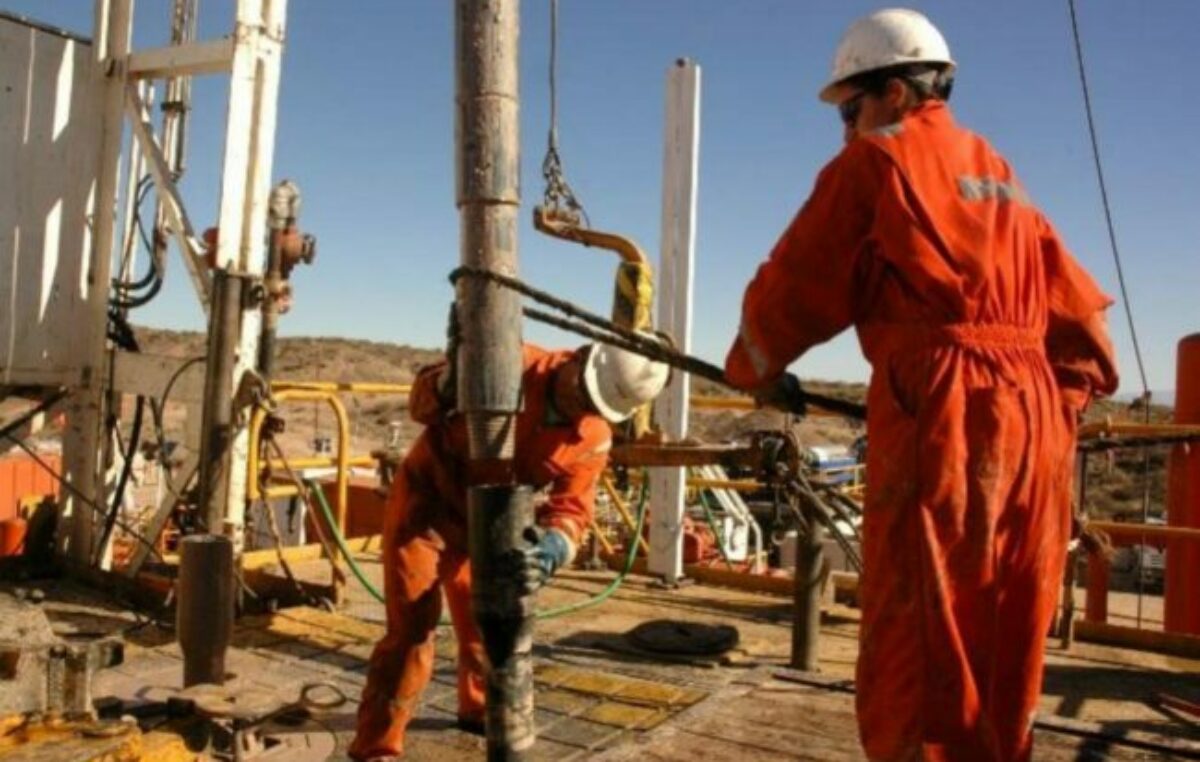 Jaque al poder adquisitivo: ni los petroleros zafaron de las paritarias por debajo de la inflación