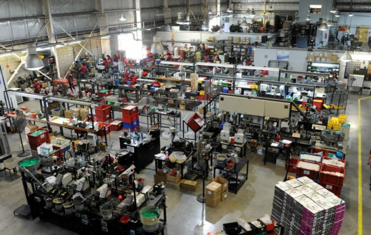 Afectadas por la recesión, pymes de Rosario y la región sacan créditos para pagar medio aguinaldo  