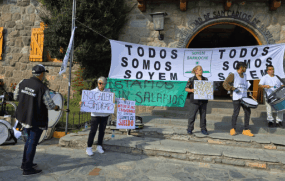 El Municipio de Bariloche acordó con el SOYEM el pago de sueldos y aguinaldos a dirigentes gremiales