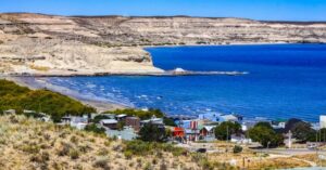 ”Yo Amo Pirámides” impulsa limpieza de microplásticos en las playas