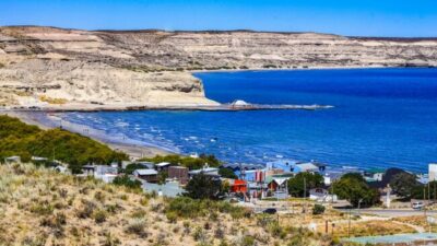 ”Yo Amo Pirámides” impulsa limpieza de microplásticos en las playas