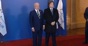 Milei amenazó con abandonar el Mercosur y Lula prometió proteger al bloque