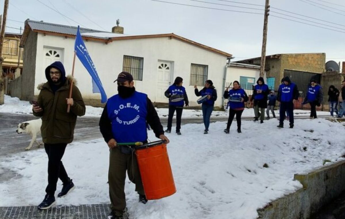 SOEM Río Turbio lleva a cabo un paro municipal hasta el 13 de agosto