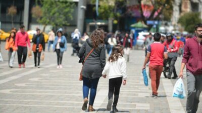 Caída alarmante: el poder adquisitivo y el empleo estatal en crisis
