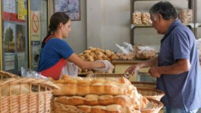 Ventas en panaderías de Rosario cayeron un 15%: «Compran lo justo y necesario»