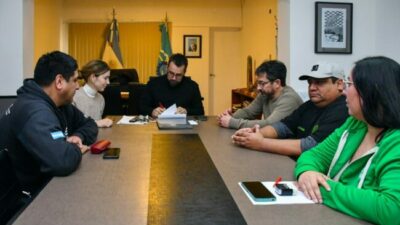 El intendente de Esquel acordó con los gremios la nueva pauta salarial para el personal municipal