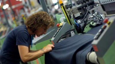 Economía en jaque: las supertasas no detienen al dólar y frenan la producción