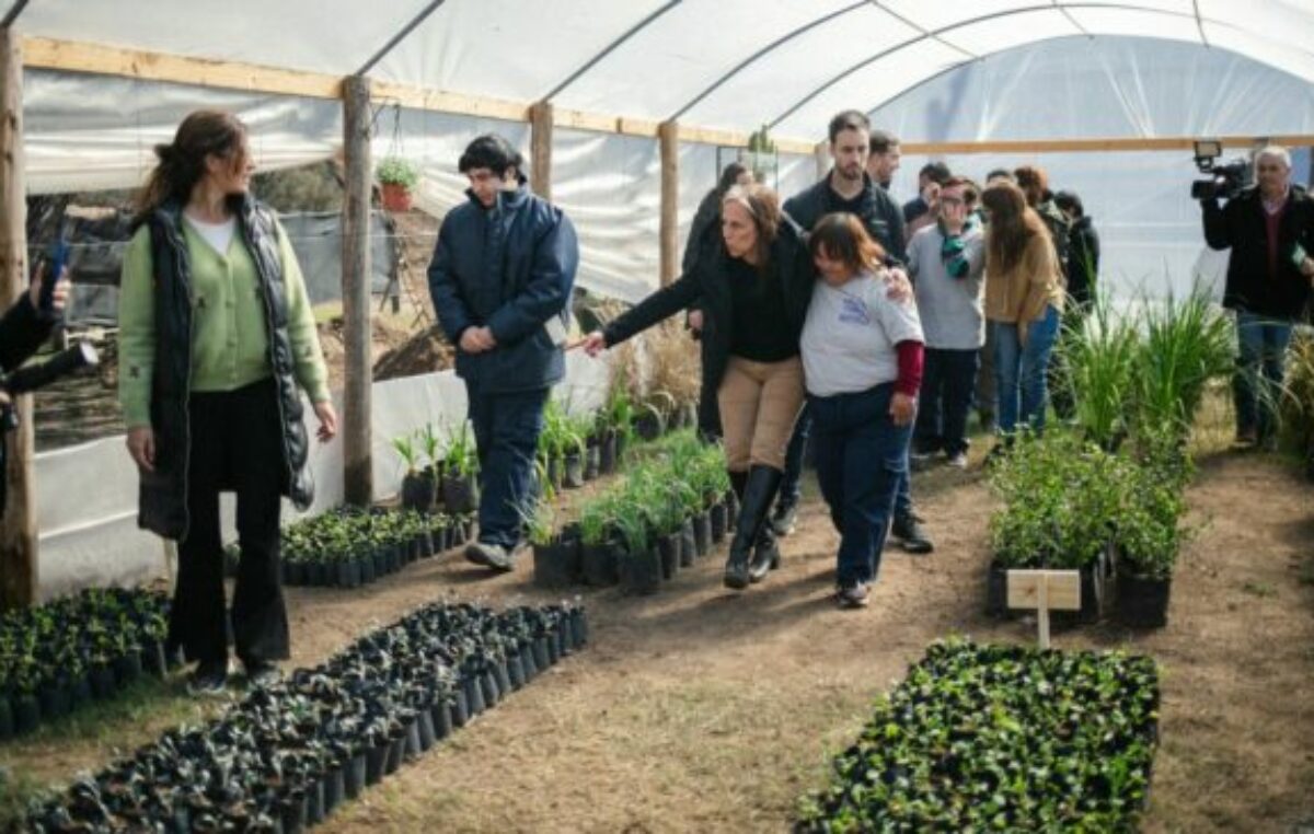La Francia inauguró su planta de compostaje y vivero, hito en políticas ambientales e inclusivas
