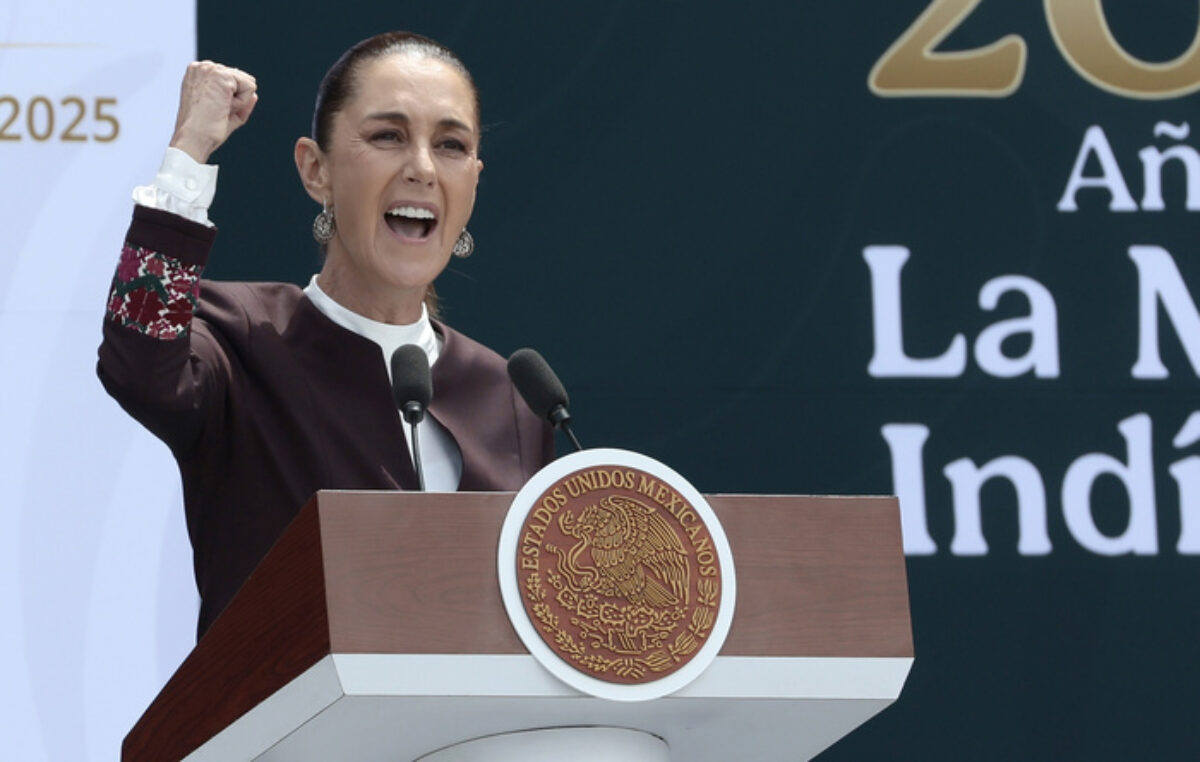 Claudia Sheinbaum lideró el desfile militar tras dar su primer Grito como presidenta