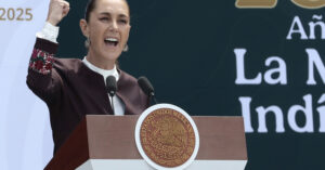 Claudia Sheinbaum lideró el desfile militar tras dar su primer Grito como presidenta