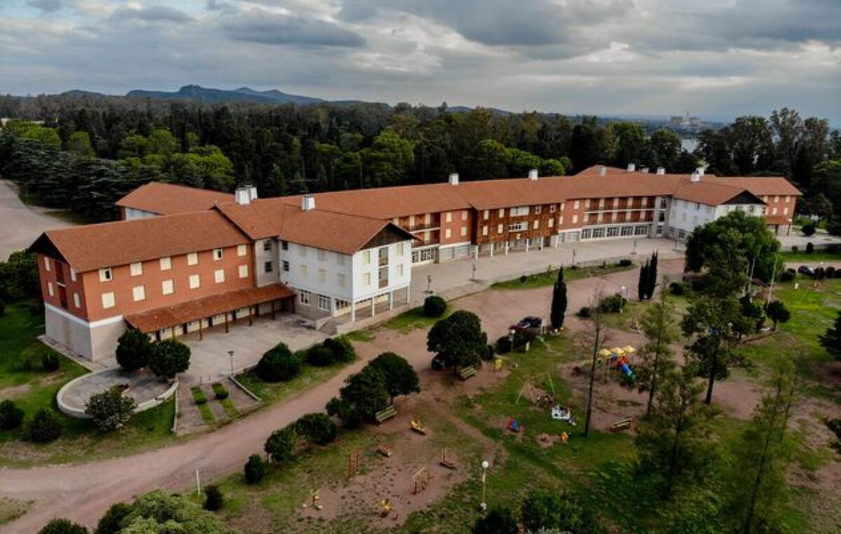 Hoteles estatales de Embalse, cerrados: el municipio reabrirá dos de los siete