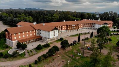 Hoteles estatales de Embalse, cerrados: el municipio reabrirá dos de los siete