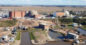 El Gobierno confirmó la privatización por decreto de la empresa que opera las tres centrales nucleares de Argentina
