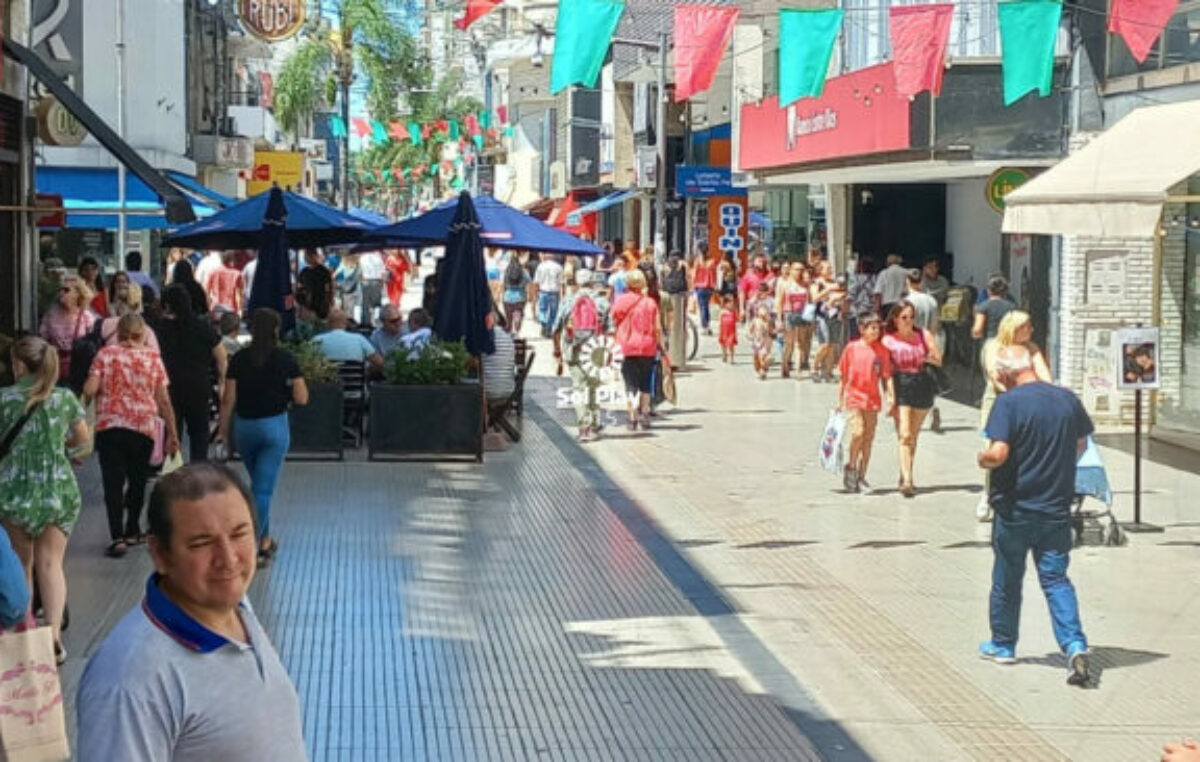 Ventas minoristas en Santa Fe: comerciantes advierten que el consumo está «deprimido» y que los clientes organizan sus compras con cautela