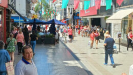 Ventas minoristas en Santa Fe: comerciantes advierten que el consumo está «deprimido» y que los clientes organizan sus compras con cautela