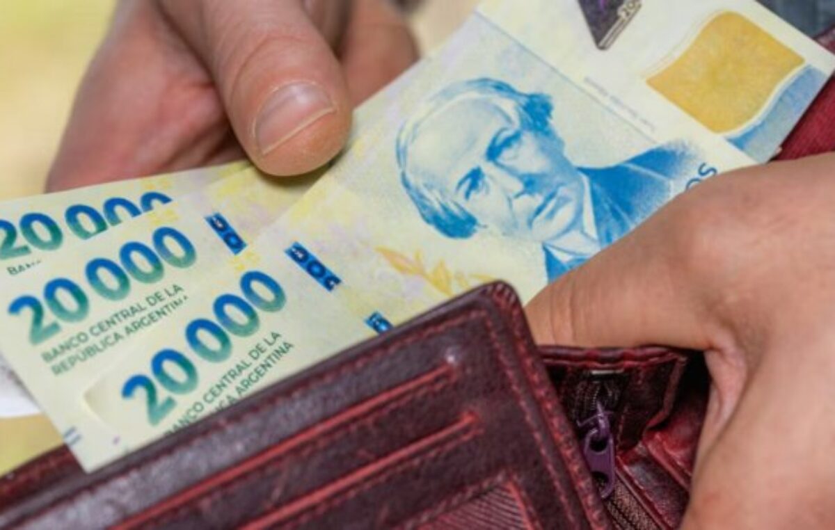 Qué es el «salario dinámico», un punto controvertido de la reforma laboral de Javier Milei