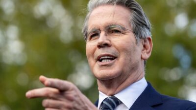 ¿La hora de cobrar el favorcito?