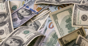 Sube la deuda del sector privado