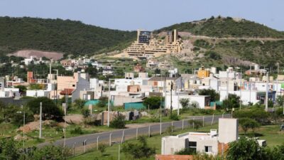 La Calera eliminó más de cien tasas municipales: el intendente desafió a Nación y a la Provincia