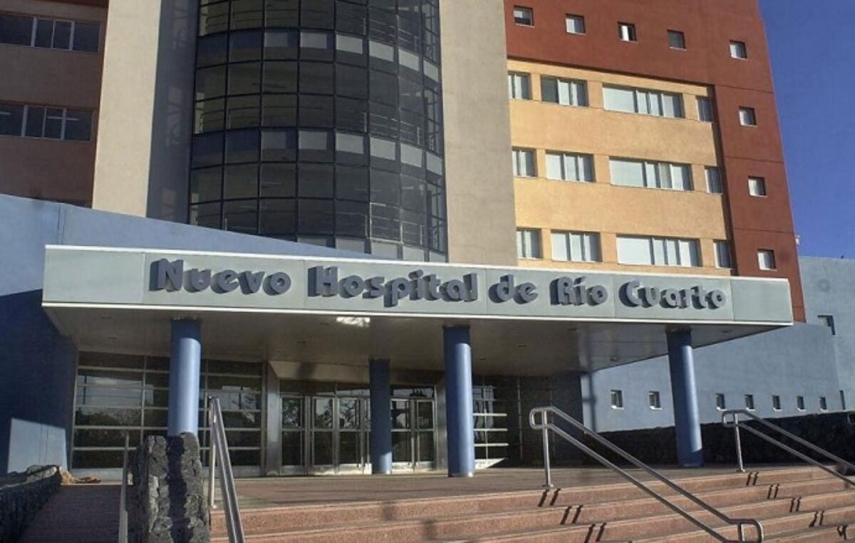 Por la caída de la clase media, la demanda en los hospitales públicos ya subió el 41%