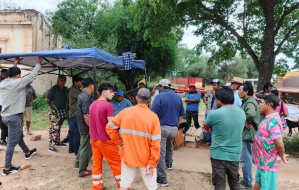 Formosa: municipales de Laguna Yema llevan 5 días de paro por despidos y maltrato