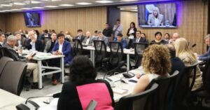 Reforma tributaria del Gobierno: Intendentes proponen una rebaja del IVA para los municipios 